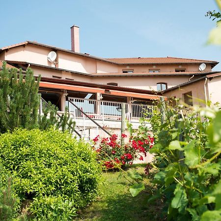Le Bel Vue Hotel Le Cergne ภายนอก รูปภาพ