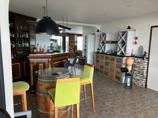 Le Bel Vue Hotel Le Cergne ภายนอก รูปภาพ