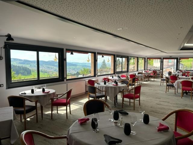 Le Bel Vue Hotel Le Cergne ภายนอก รูปภาพ