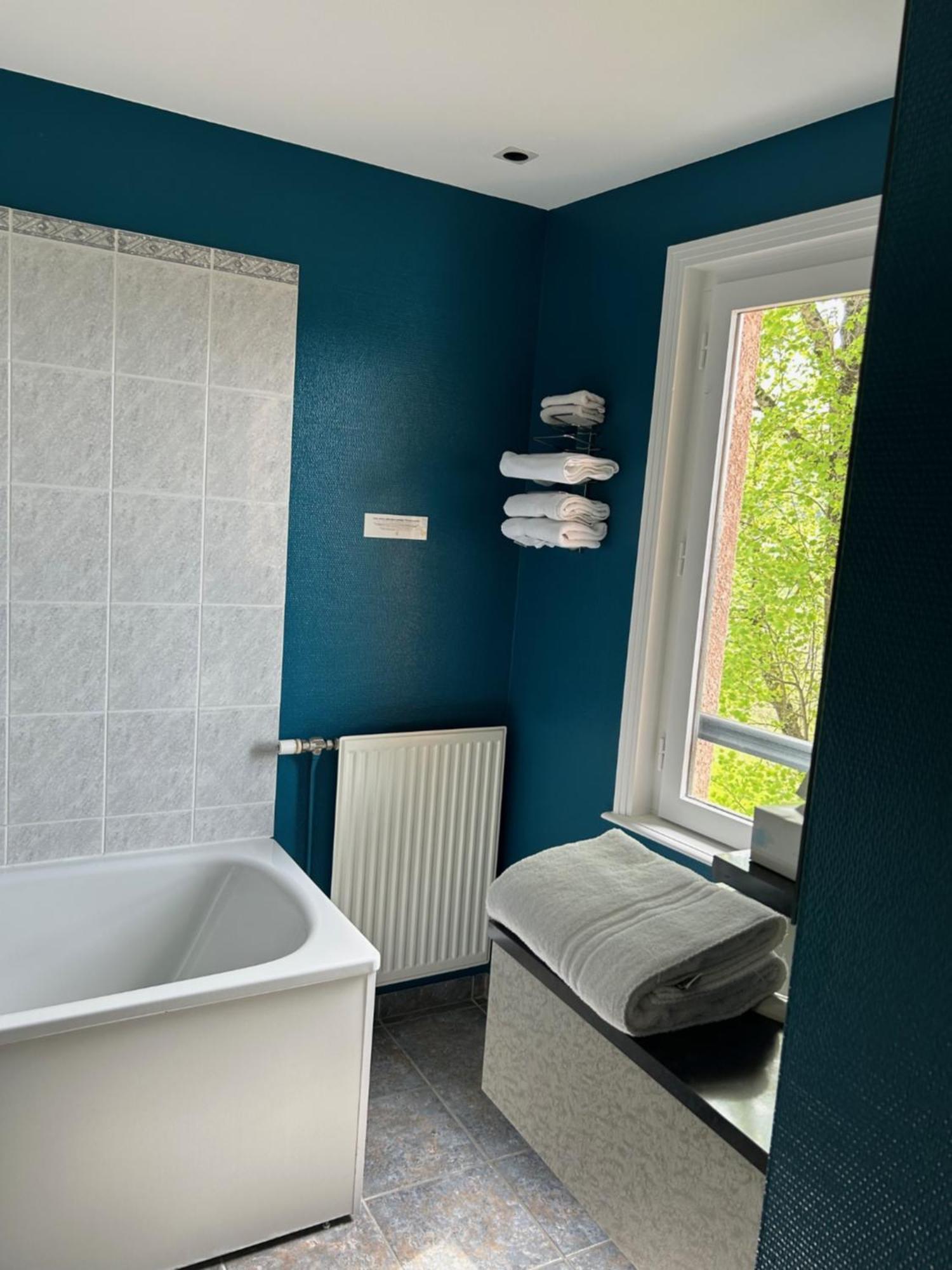 Le Bel Vue Hotel Le Cergne ภายนอก รูปภาพ